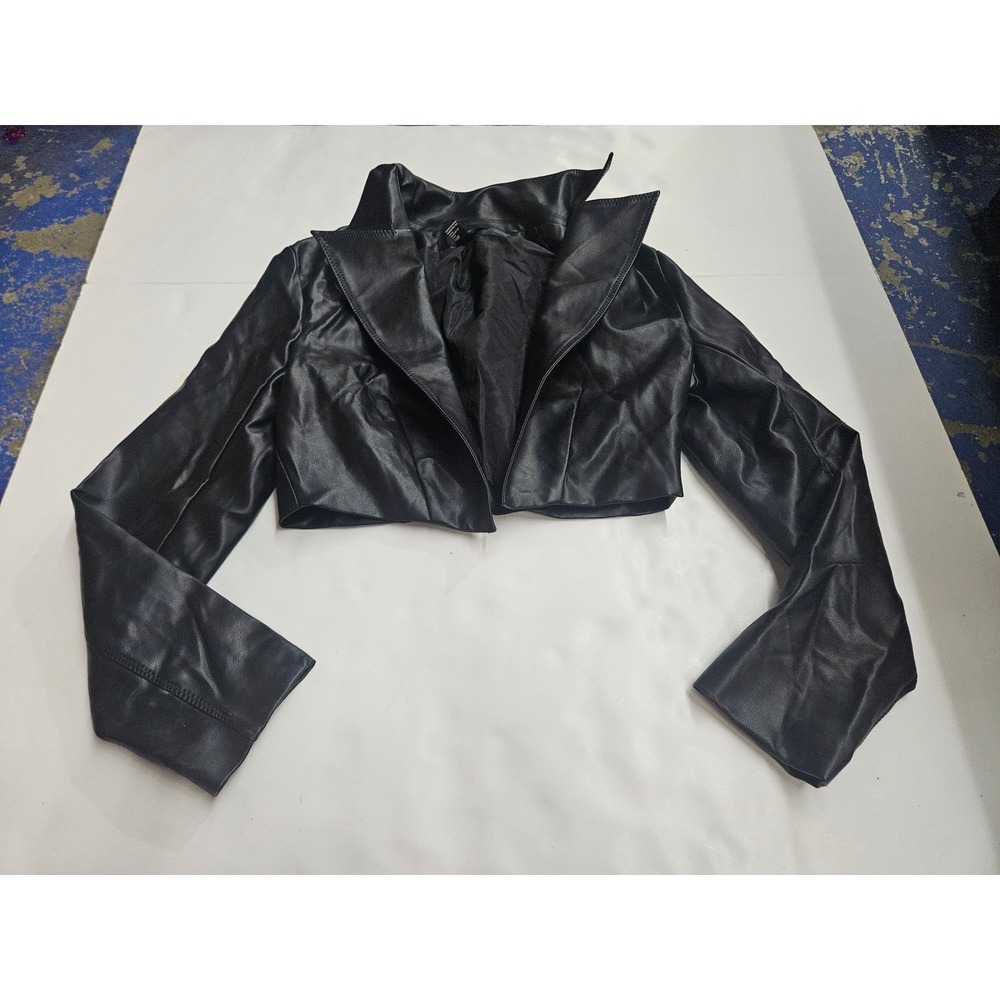 Forever 21 Black Faux Leather Cropped Jacket Oversized Collar Size L